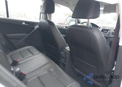 2016 Volkswagen Tiguan S z USA, uszkodzony, nr VIN WVGAV7AXXGW526892